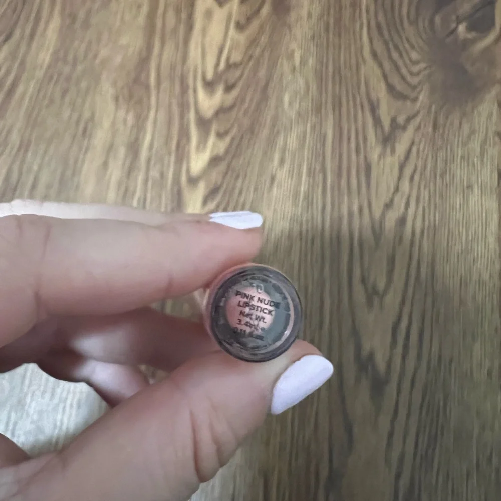 Belle Beauty Kisser Fixer Pink Nude Lipstick